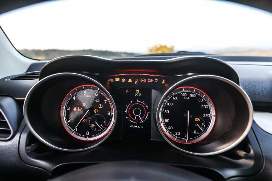 Панель приборов Suzuki Swift AllGrip 2017 года  (WW) (фото 40 из 40)